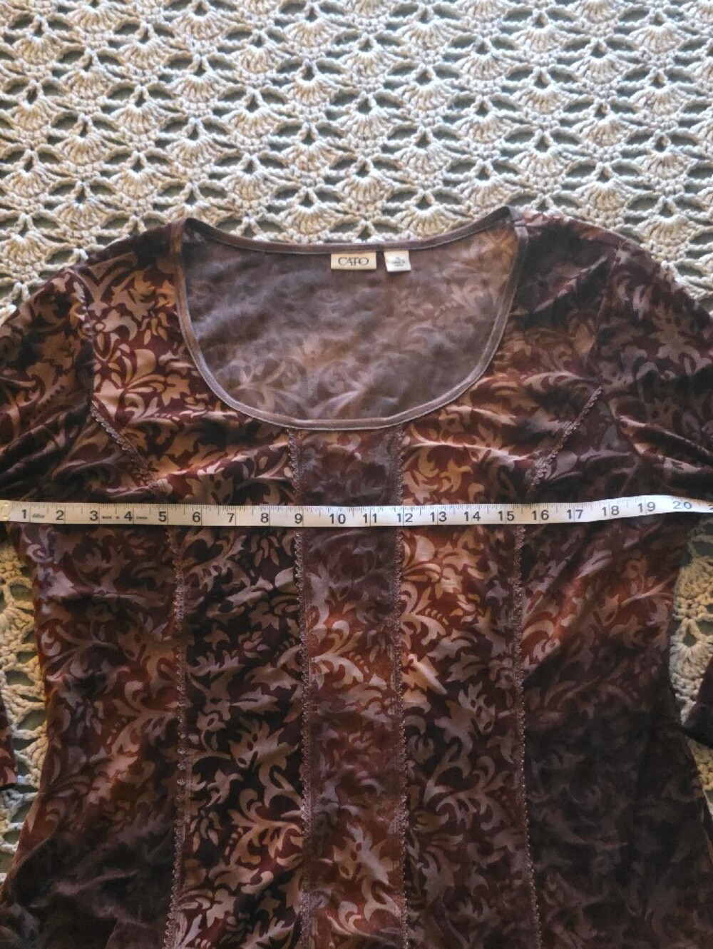 Cato Velvet Burnout Long Sleeve Scoop Neck Top in Burgundy and Mauve - Picture 2 of 7